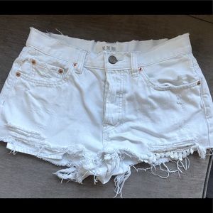 We The Free Size 26 White shorts